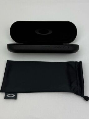 Oakley Black Hard Sunglasses Case and dust bag